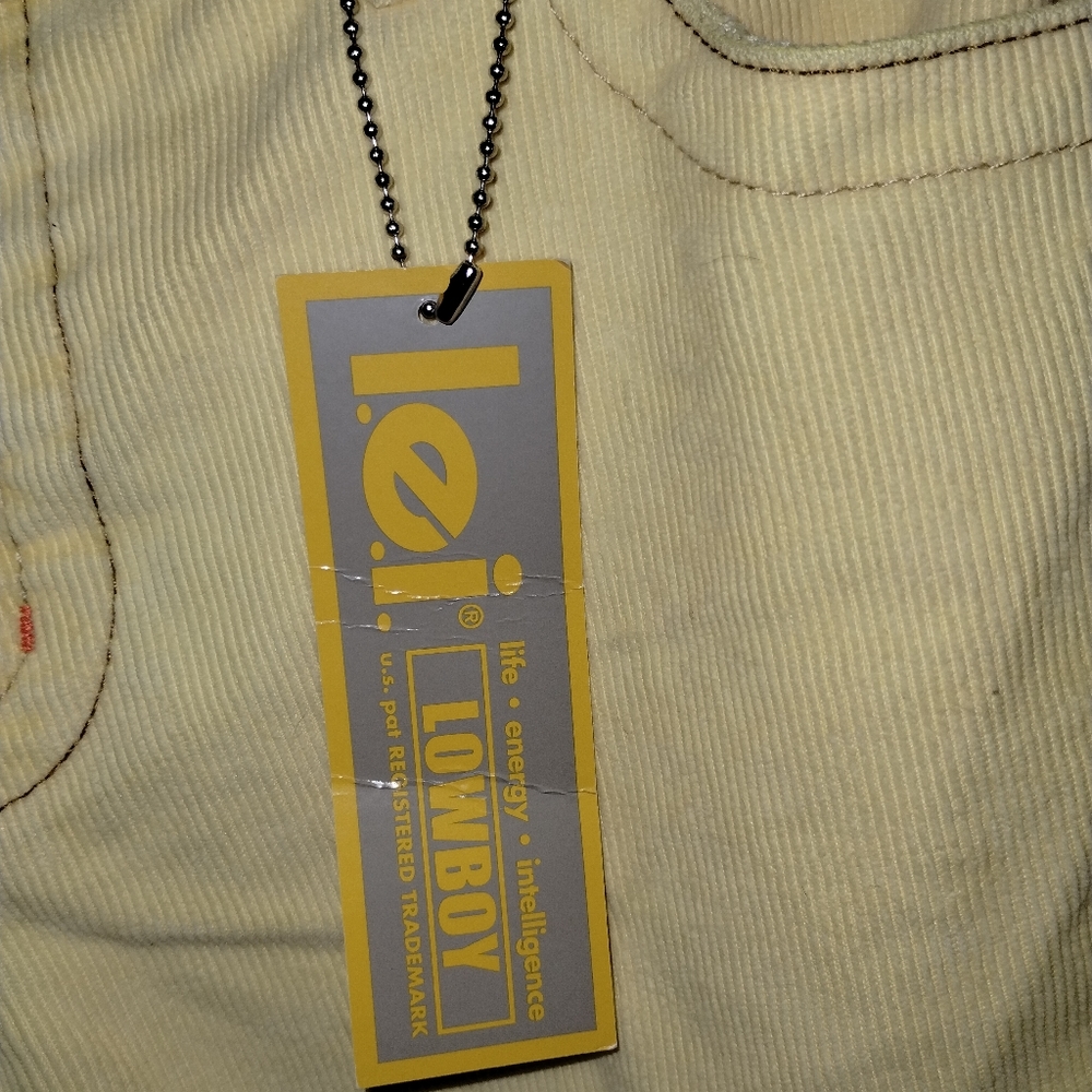 l.e.i. Lowboy Yellow Corduroy Pants, Stretchy NWT - Picture 4 of 8